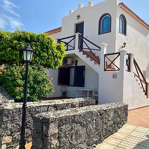 juangys-apartments-in-las-adelfas-golf-del-sur.in-canary-islands.com/